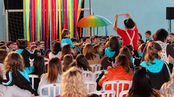 teatro de fantoches com animais