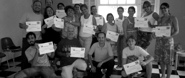 Alunos do Curso de contação de histórias com certificado de participação