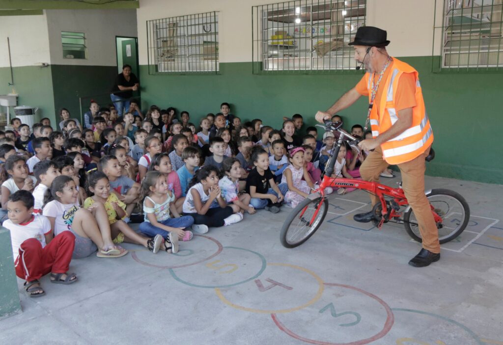 Maio amarelo na escola, segurança no trânsito