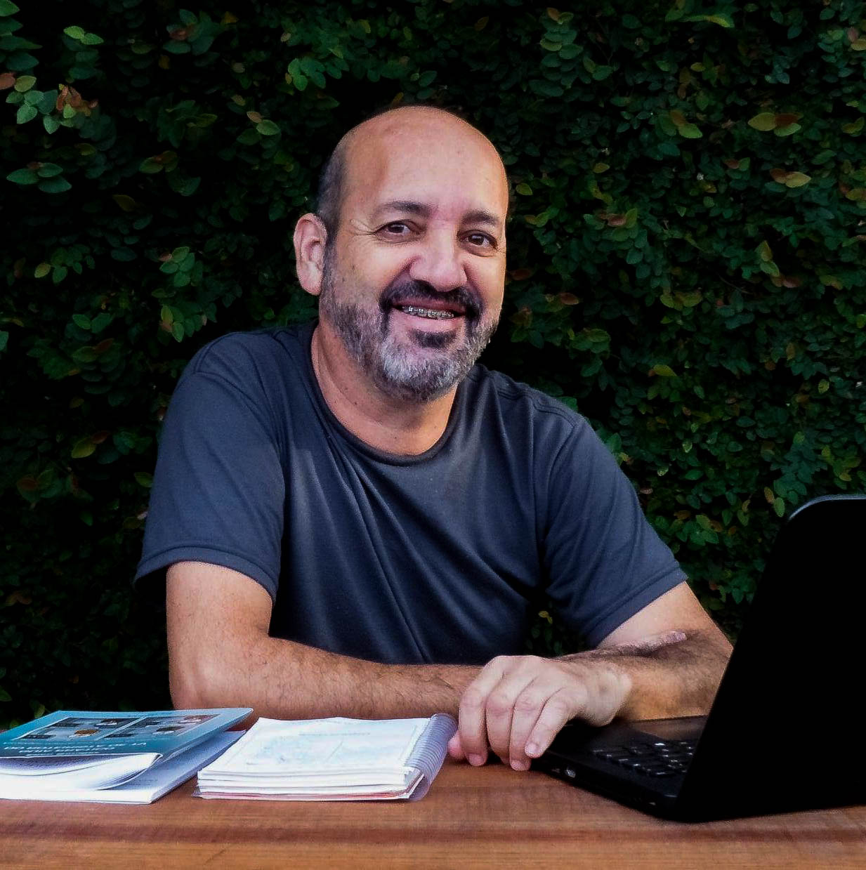 Binho - Fundador da Cia de Contação de História Artepalco