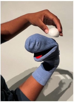 Colocação dos olhos no fantoche